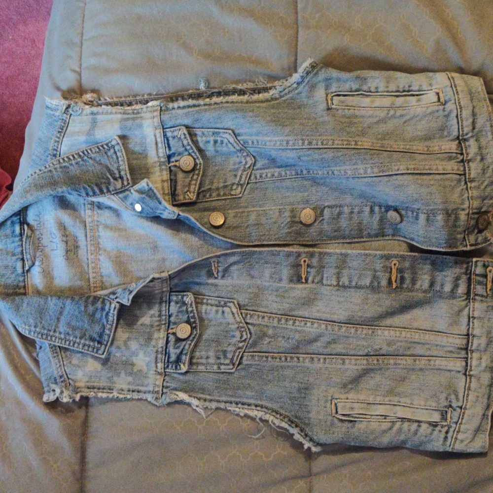 Aeropostale girls large blue jean vest